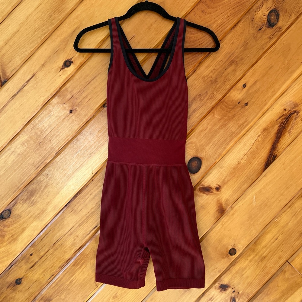 Burgundy and black sports romper women’s medium Love & Sports exercise yoga